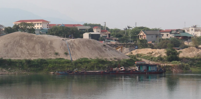 Thông tin từ đường dây nóng